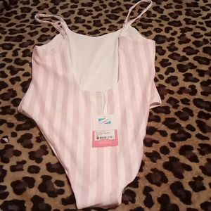 Bermies one piece pink